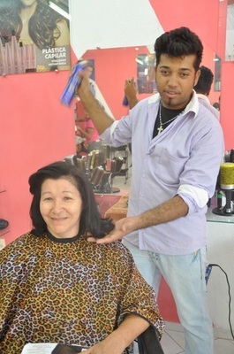 Cabeleireiro triplica clientela depois da formaliza��o