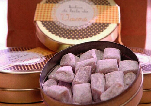 Empreendedora ganha mercado com balas de leite artesanais