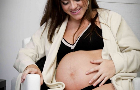 Empres�ria de Goi�s lan�a linha de lingerie para gestantes