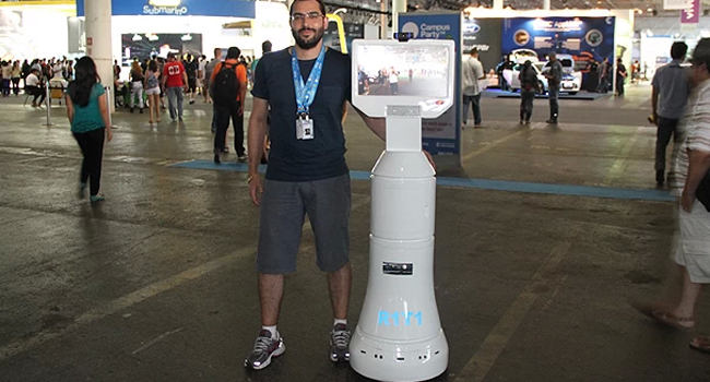 Startup desenvolve rob� para fam�lias e empresas